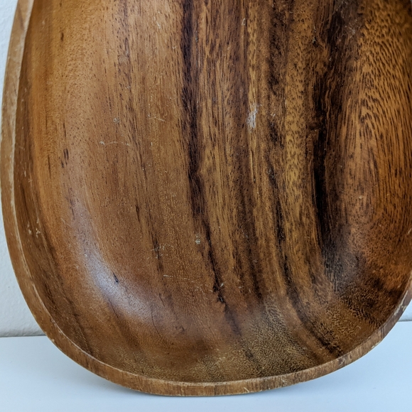 Large Wooden Monkey Pod Pineapple Dish - Picture 3 of 8